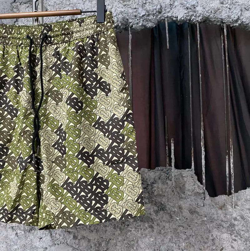 Burberry Burberry Men's Summer Multi-Color Shorts Size US 27 - 4 Thumbnail
