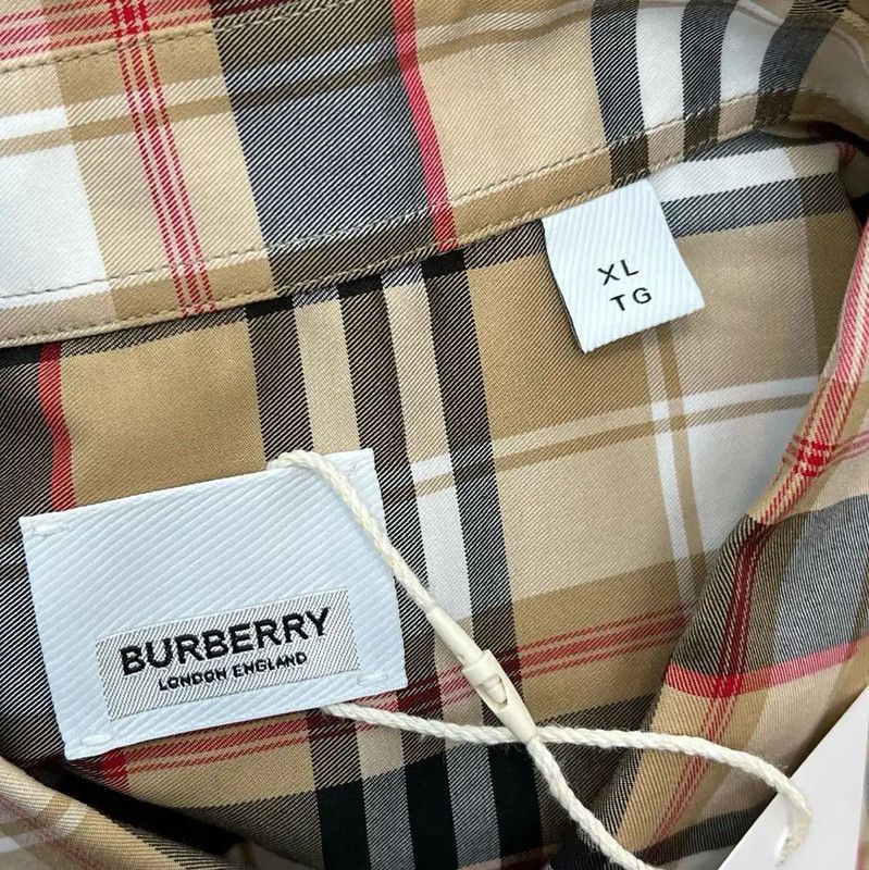 Burberry Burberry Men's Long Sleeve Color Block Shirt Size US XL / EU 56 / 4 - 7 Thumbnail