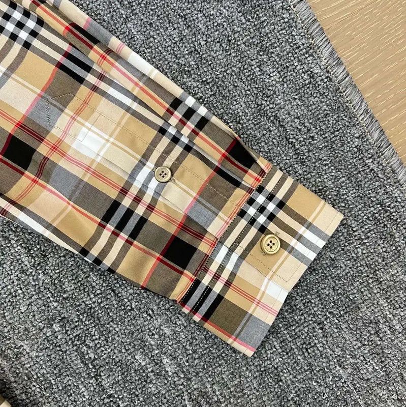 Burberry Burberry Men's Long Sleeve Color Block Shirt Size US XL / EU 56 / 4 - 6 Thumbnail
