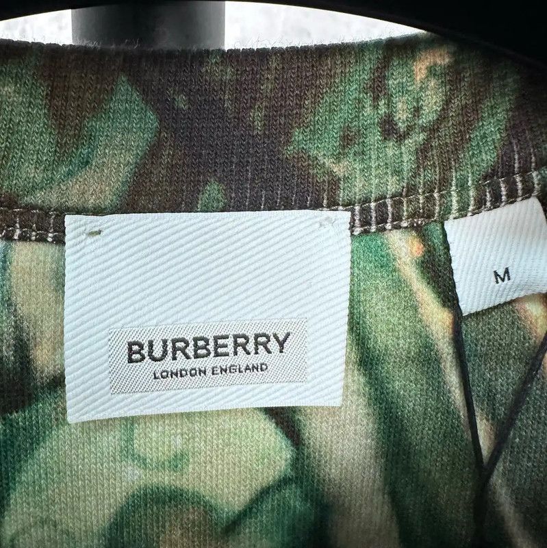 Burberry Burberry Men's Long Sleeve Green Sweatshirt Size US M / EU 48-50 / 2 - 4 Thumbnail