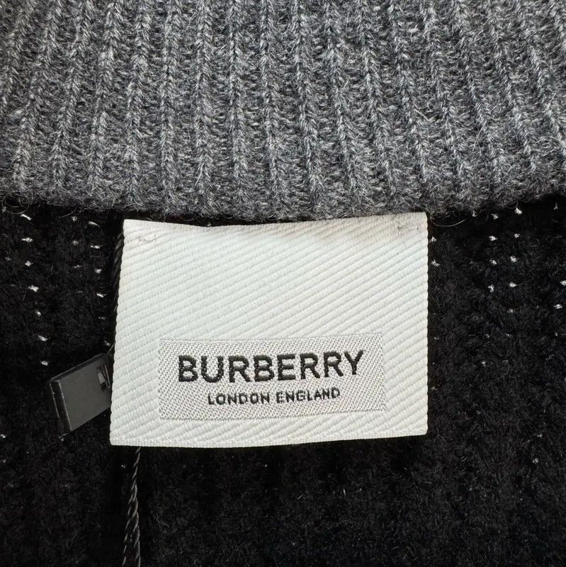 Burberry Burberry Wool-Blend V-Neck Sweatshirt for Men Size US M / EU 48-50 / 2 - 5 Thumbnail