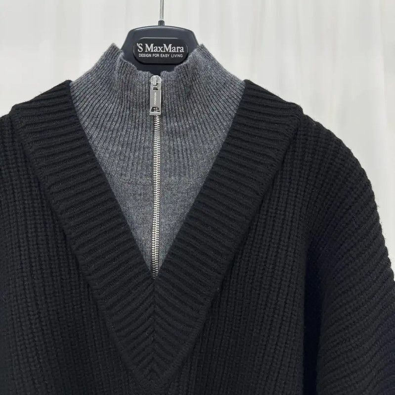 Burberry Burberry Wool-Blend V-Neck Sweatshirt for Men Size US M / EU 48-50 / 2 - 3 Thumbnail