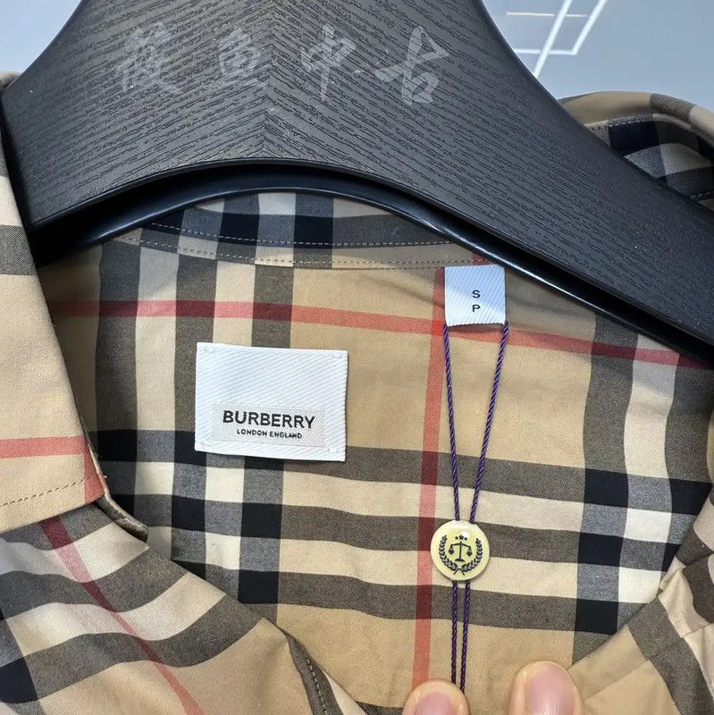 Burberry Burberry Khaki Long Sleeve Cotton Shirt Size US S / EU 44-46 / 1 - 3 Thumbnail