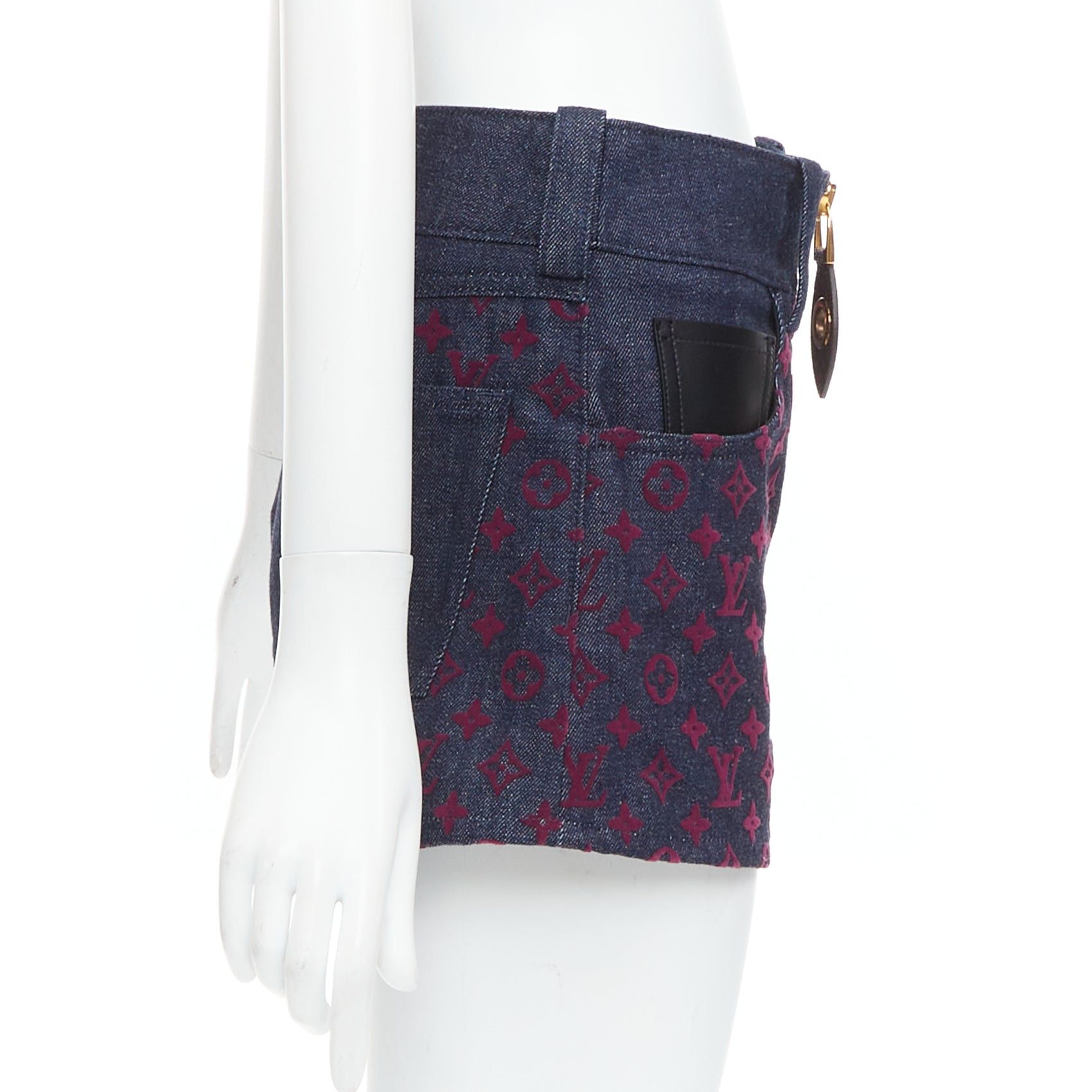 Louis Vuitton LOUIS VUITTON Flocked Monogram burgundy blue monogram denim shorts XS Size 27" / US 4 / IT 40 - 4 Thumbnail