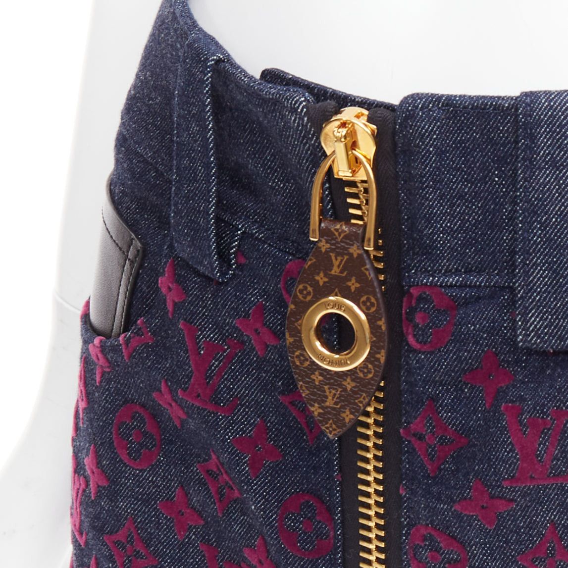 Louis Vuitton LOUIS VUITTON Flocked Monogram burgundy blue monogram denim shorts XS Size 27" / US 4 / IT 40 - 2 Thumbnail