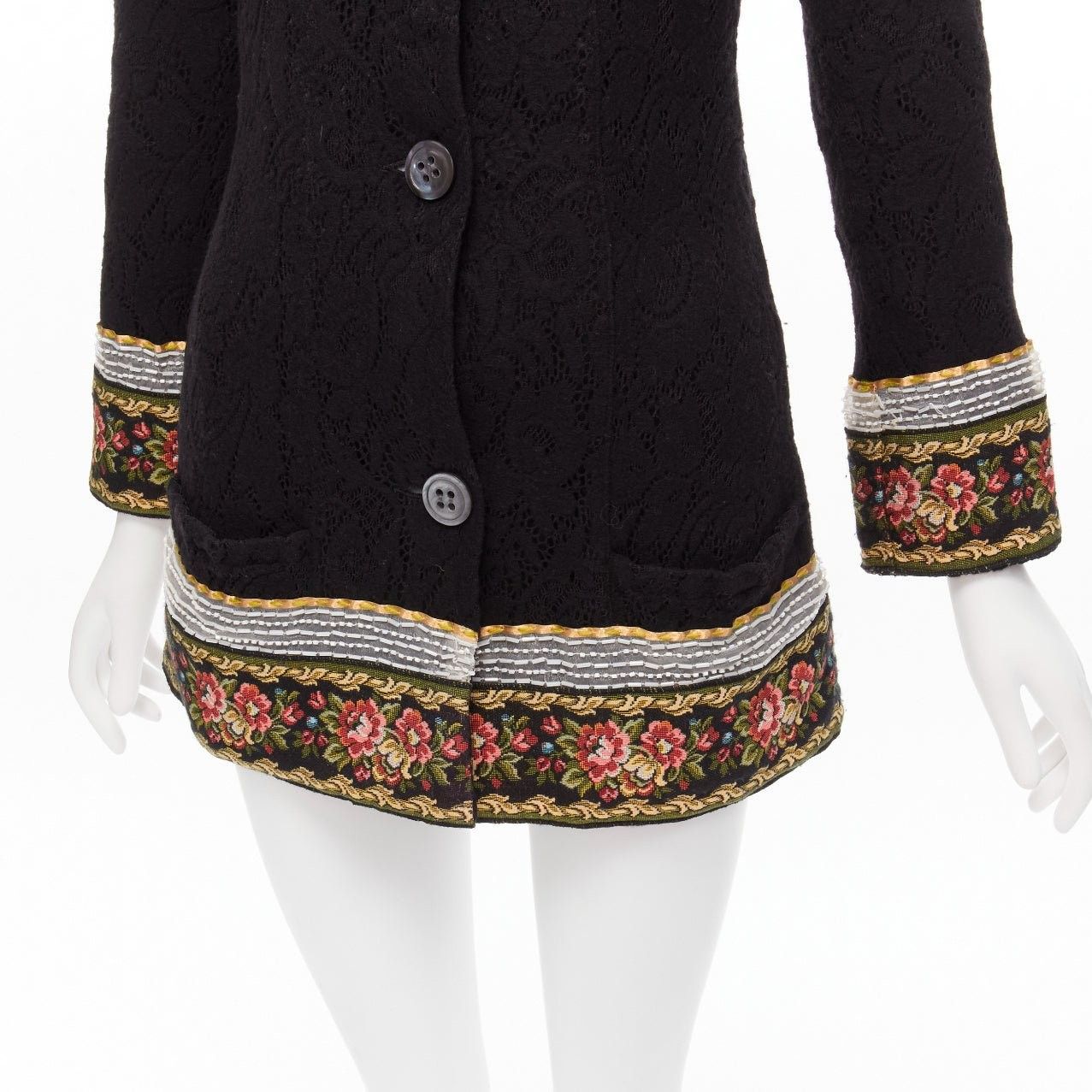 Voyage VOYAGE INVEST IN THE ORIGINAL LONDON red green beaded floral black wool coat L Size M / US 6-8 / IT 42-44 - 7 Thumbnail