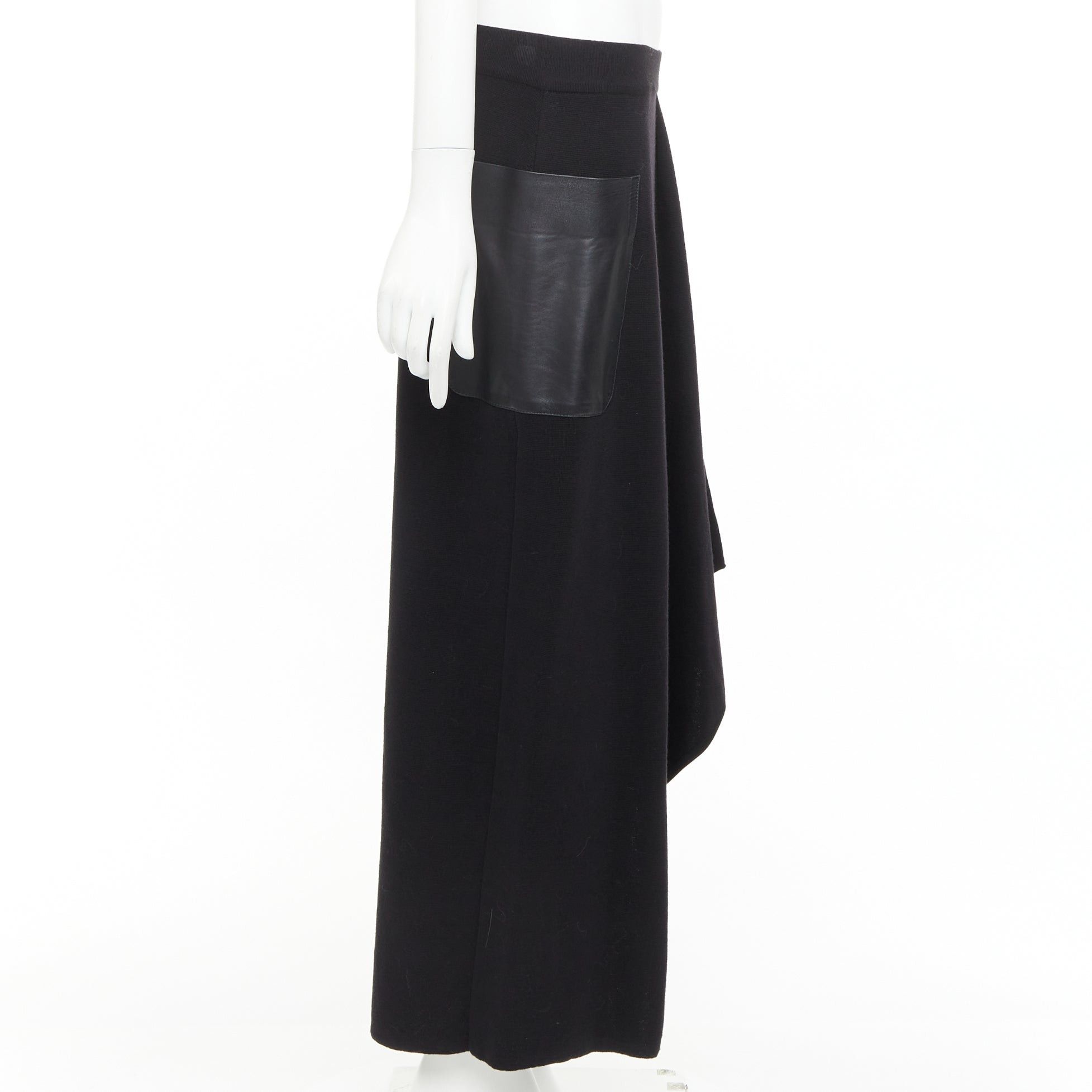 Max Mara MAX MARA black leather patch pocket drape front mid waist midi skirt Size 35" - 4 Thumbnail