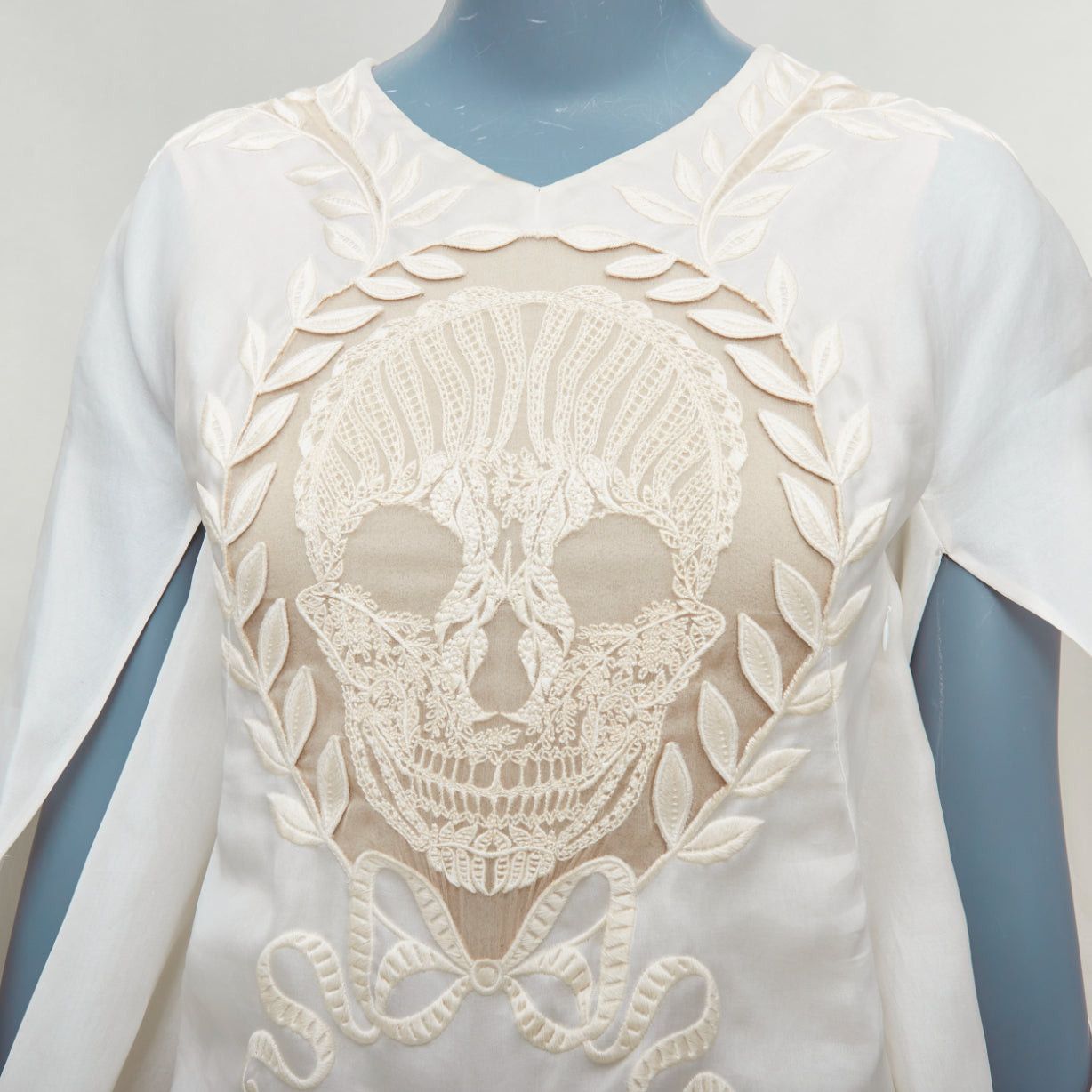 Alexander McQueen rare ALEXANDER MCQUEEN Vintage 2009 Runway cream silk skull embroidered drape dress IT38 XS Size S / US 4 / IT 40 - 7 Thumbnail