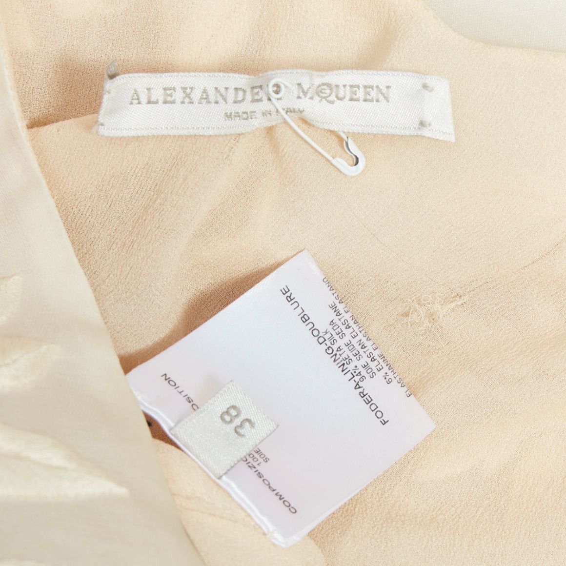 Alexander McQueen rare ALEXANDER MCQUEEN Vintage 2009 Runway cream silk skull embroidered drape dress IT38 XS Size S / US 4 / IT 40 - 10 Thumbnail