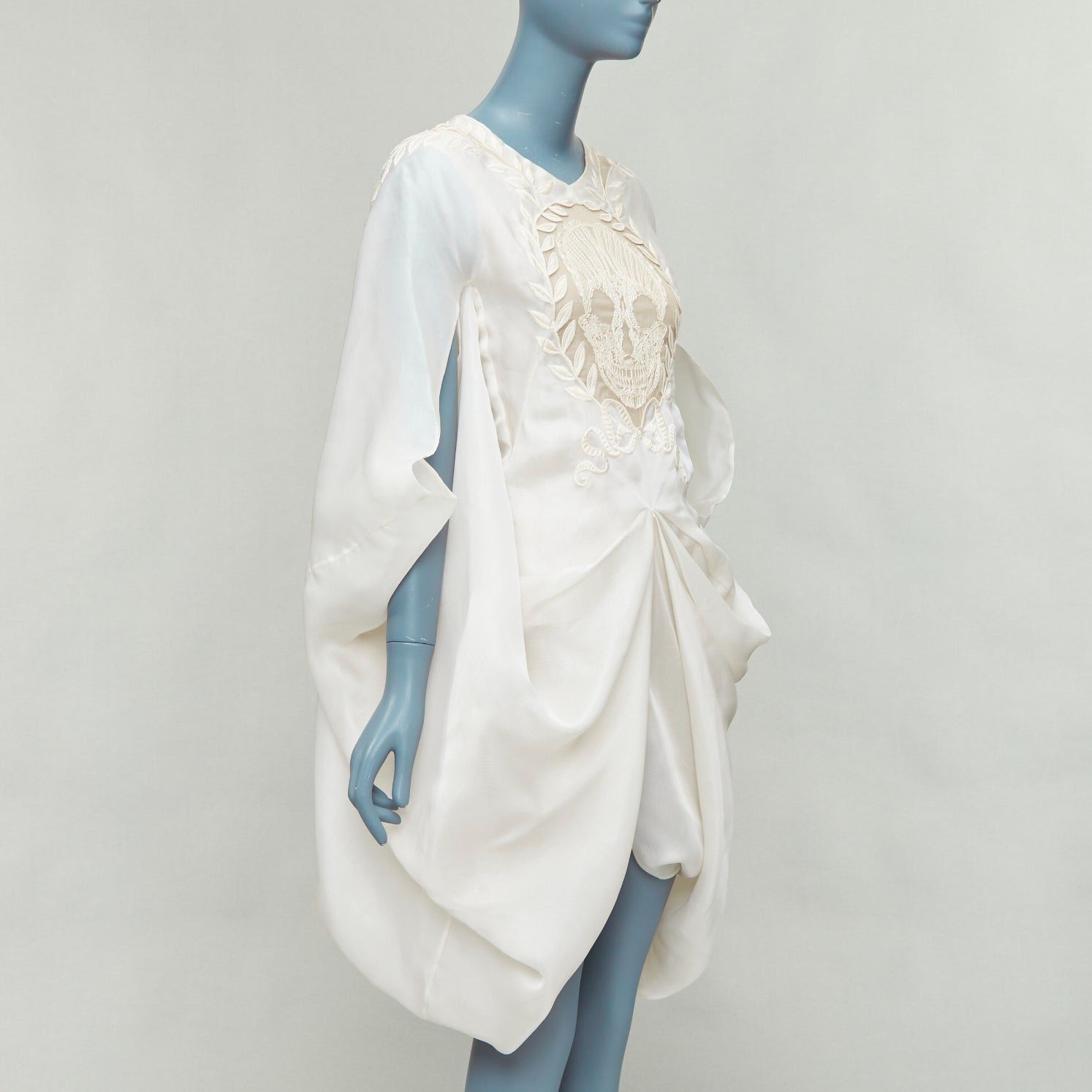 Alexander McQueen rare ALEXANDER MCQUEEN Vintage 2009 Runway cream silk skull embroidered drape dress IT38 XS Size S / US 4 / IT 40 - 3 Thumbnail