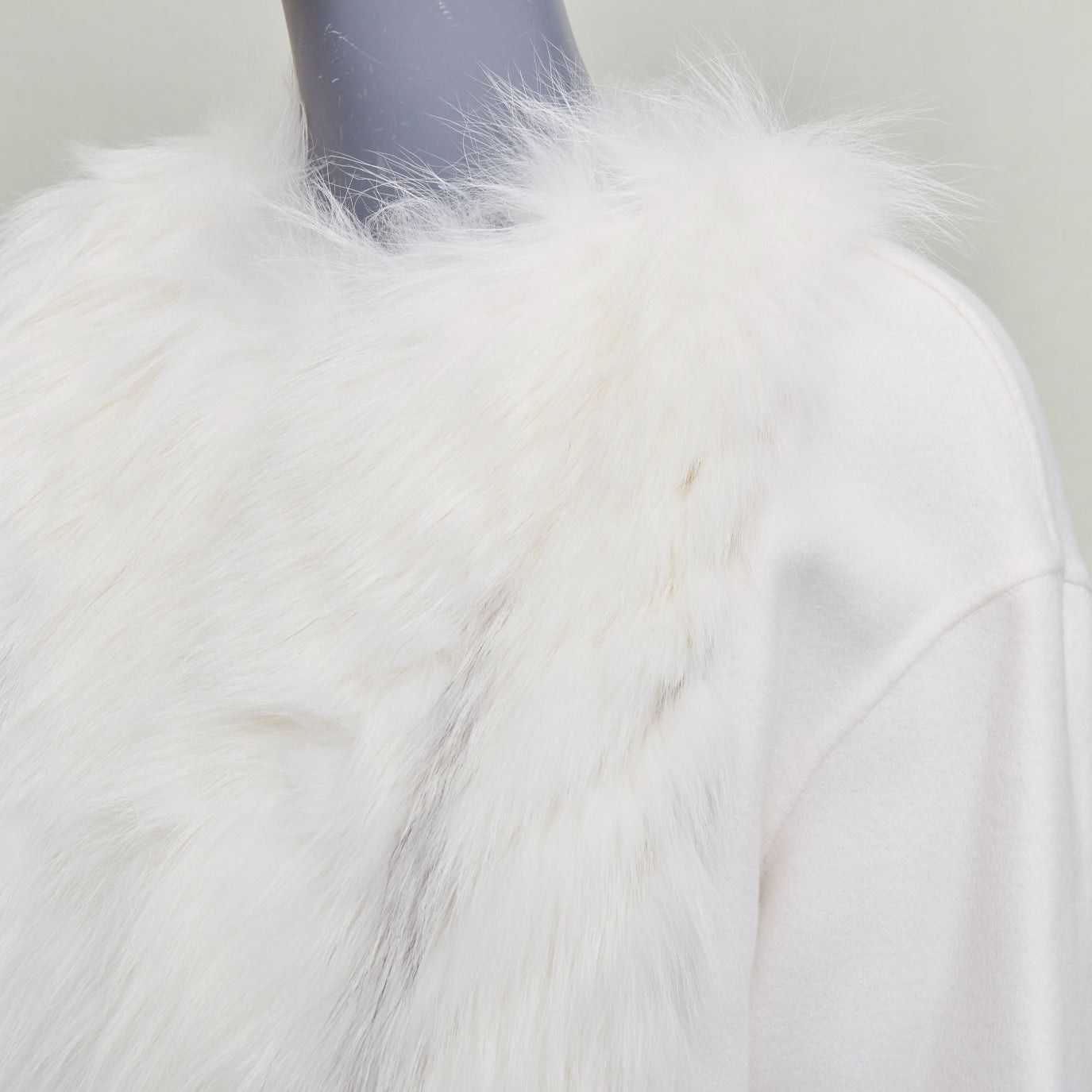 Fendi FENDI cream fox fur double faced cashmere long coat IT36 XXS Size XS / US 0-2 / IT 36-38 - 2 Thumbnail