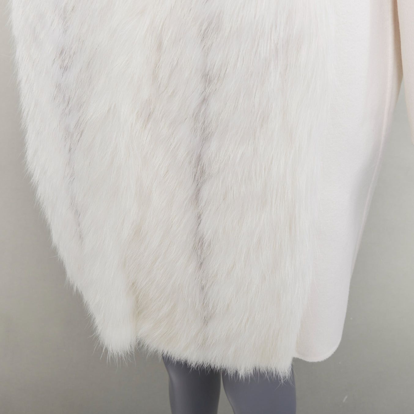 Fendi FENDI cream fox fur double faced cashmere long coat IT36 XXS Size XS / US 0-2 / IT 36-38 - 8 Thumbnail