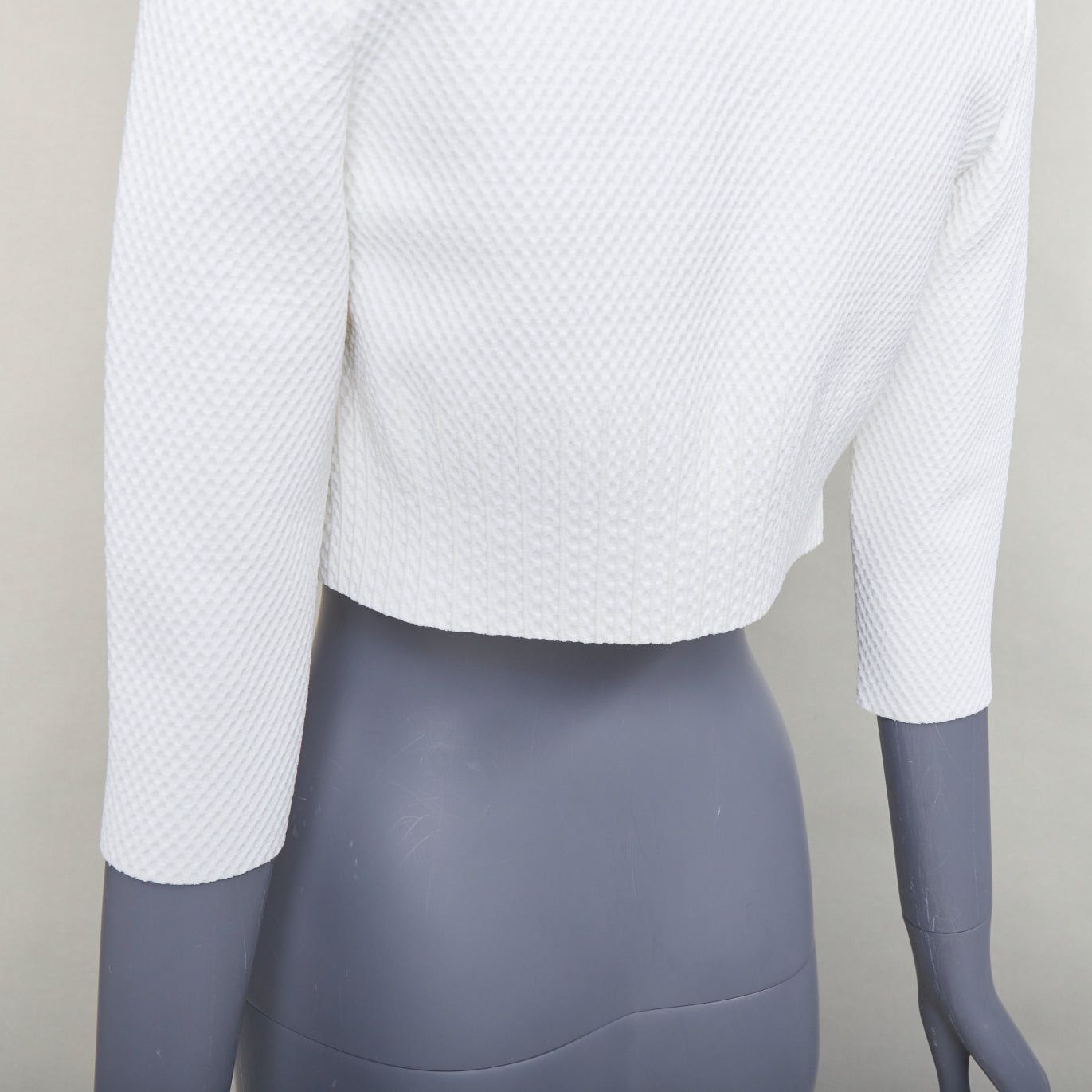 Alaia ALAIA cream viscose blend textured knit cropped cardigan jacket FR36 S Size S / US 4 / IT 40 - 7 Thumbnail
