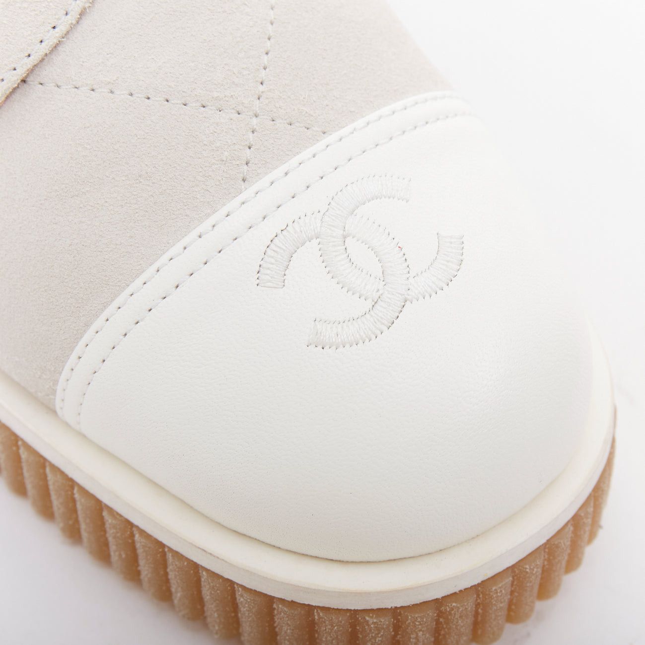 Chanel CHANEL 2020 white CC grey suede calfskin quilted combat boots EU38 Size US 8 / IT 38 - 2 Thumbnail