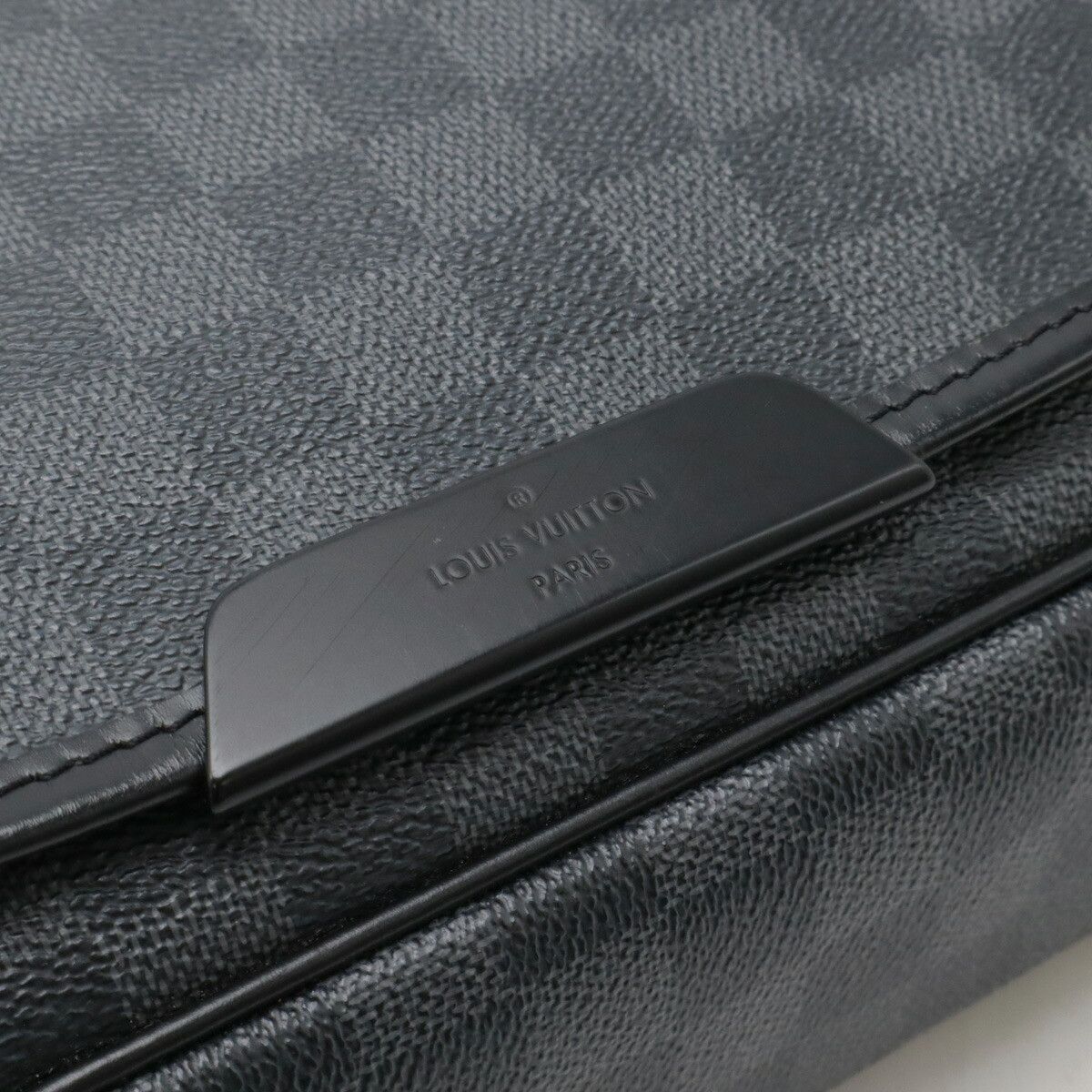 Louis Vuitton Louis Vuitton Louis Vuitton Damier Graphite Daniel MM Shoulder Bag N58029 Canvas Crossbody Bag N58029 DUTY FREE for USA Size ONE SIZE - 4 Thumbnail