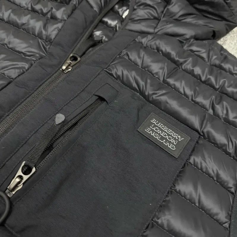 Burberry Burberry Black Down Vest for Men Size US L / EU 52-54 / 3 - 3 Thumbnail