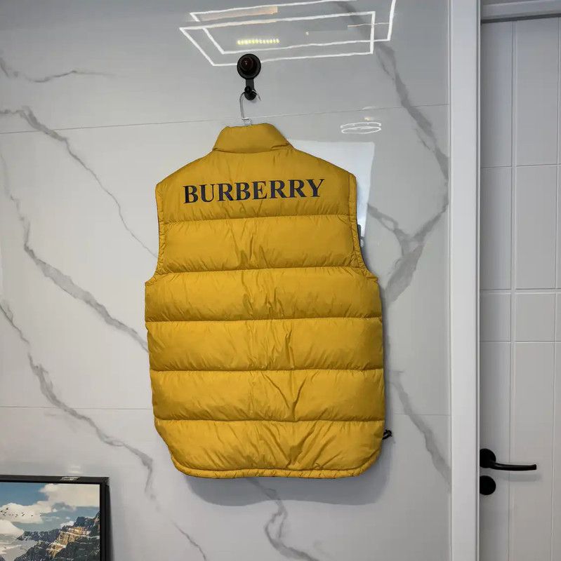Burberry Burberry Yellow Logo Sleeveless Outerwear Size US L / EU 52-54 / 3 - 2 Thumbnail
