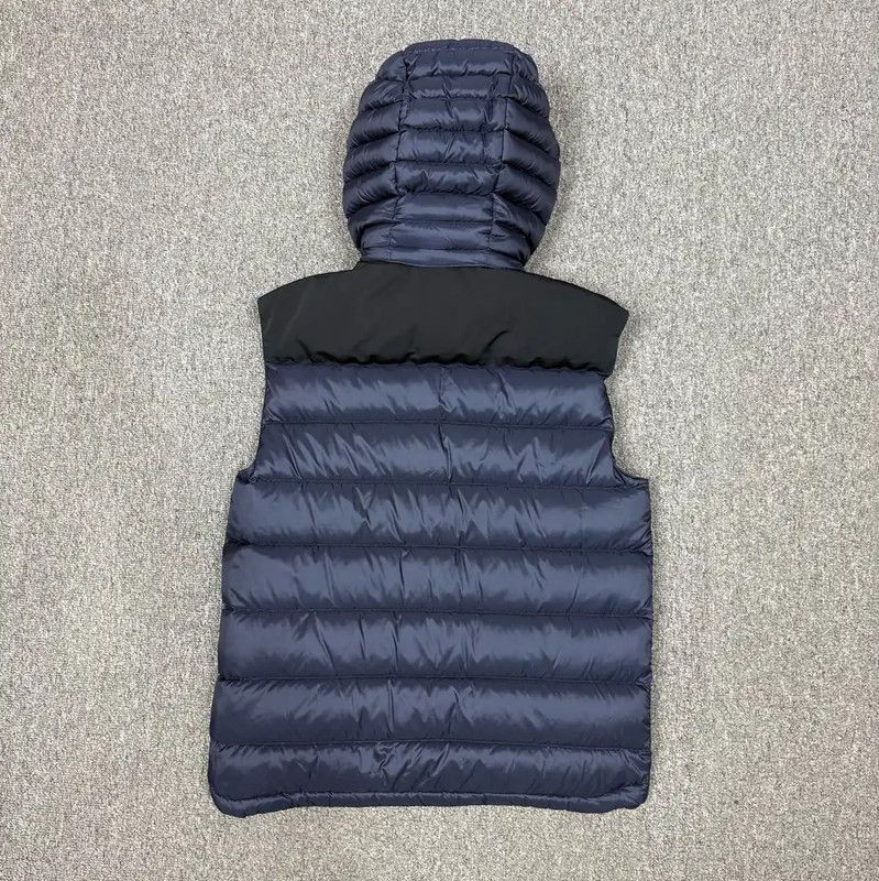 Burberry Burberry Men's Blue Down Vest Size US M / EU 48-50 / 2 - 2 Thumbnail