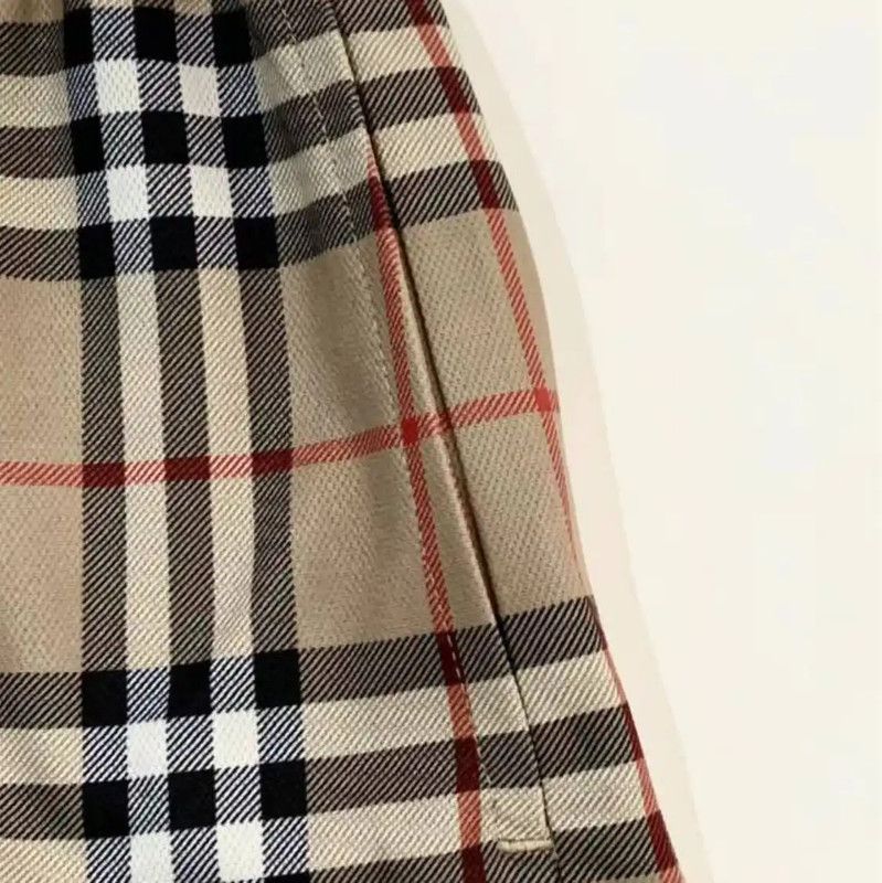 Burberry Burberry Khaki Cotton Men's Shorts Size US 32 / EU 48 - 4 Thumbnail