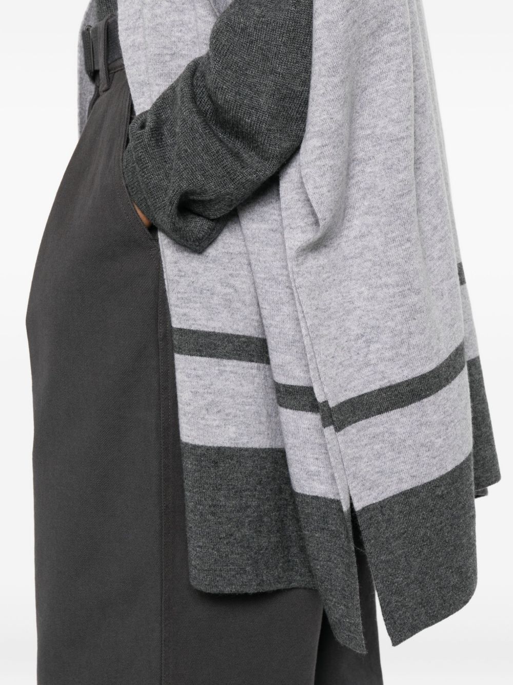 Max Mara CASHMERE WOOL CAPE Size M / US 6-8 / IT 42-44 - 2 Thumbnail