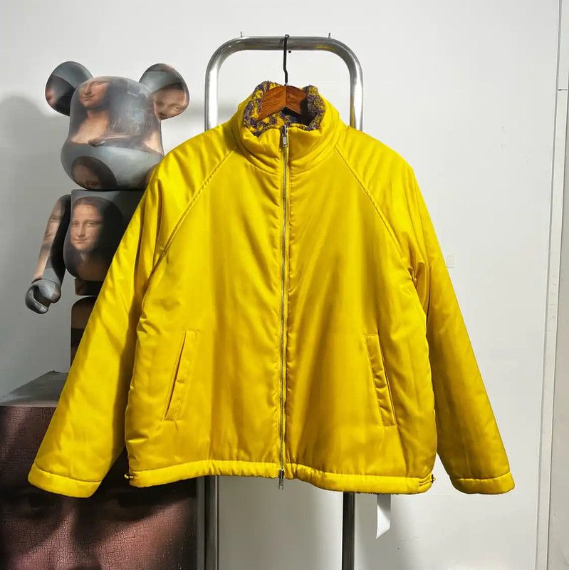 Burberry Burberry Yellow and Purple Jacket for Men Size US M / EU 48-50 / 2 - 2 Thumbnail