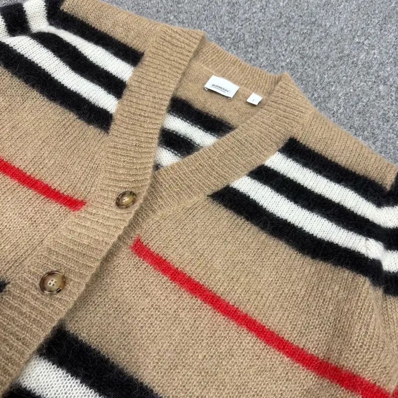 Burberry Burberry Men's Color-Block Wool Knit Sweater Size US L / EU 52-54 / 3 - 3 Thumbnail