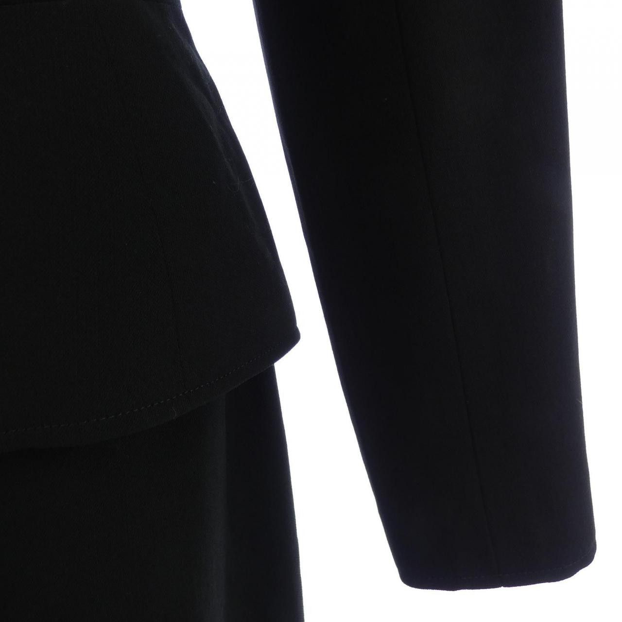 Chanel Chanel Chanel Suit Others Suits P07967V05508 97P DUTY FREE for USA Size ONE SIZE - 6 Thumbnail