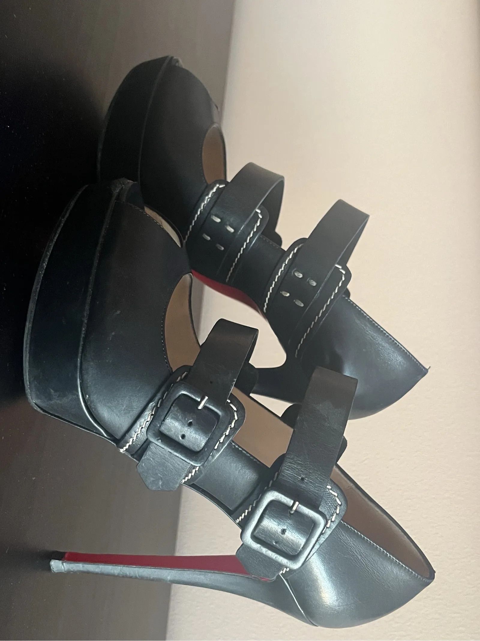 Christian Louboutin Christian Louboutin Heels Size US 10.5 / IT 40.5 - 2 Thumbnail