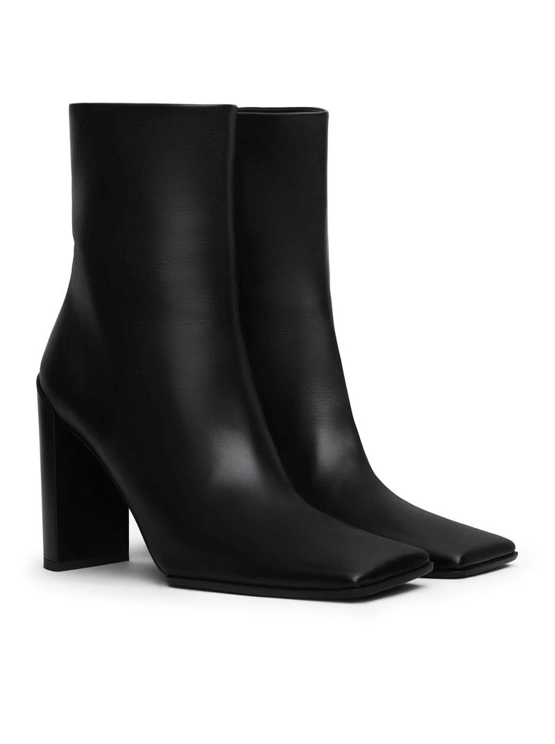 Alaia SQUARE LEATHER ANKLE BOOTS Size US 9 / IT 39 - 2 Thumbnail