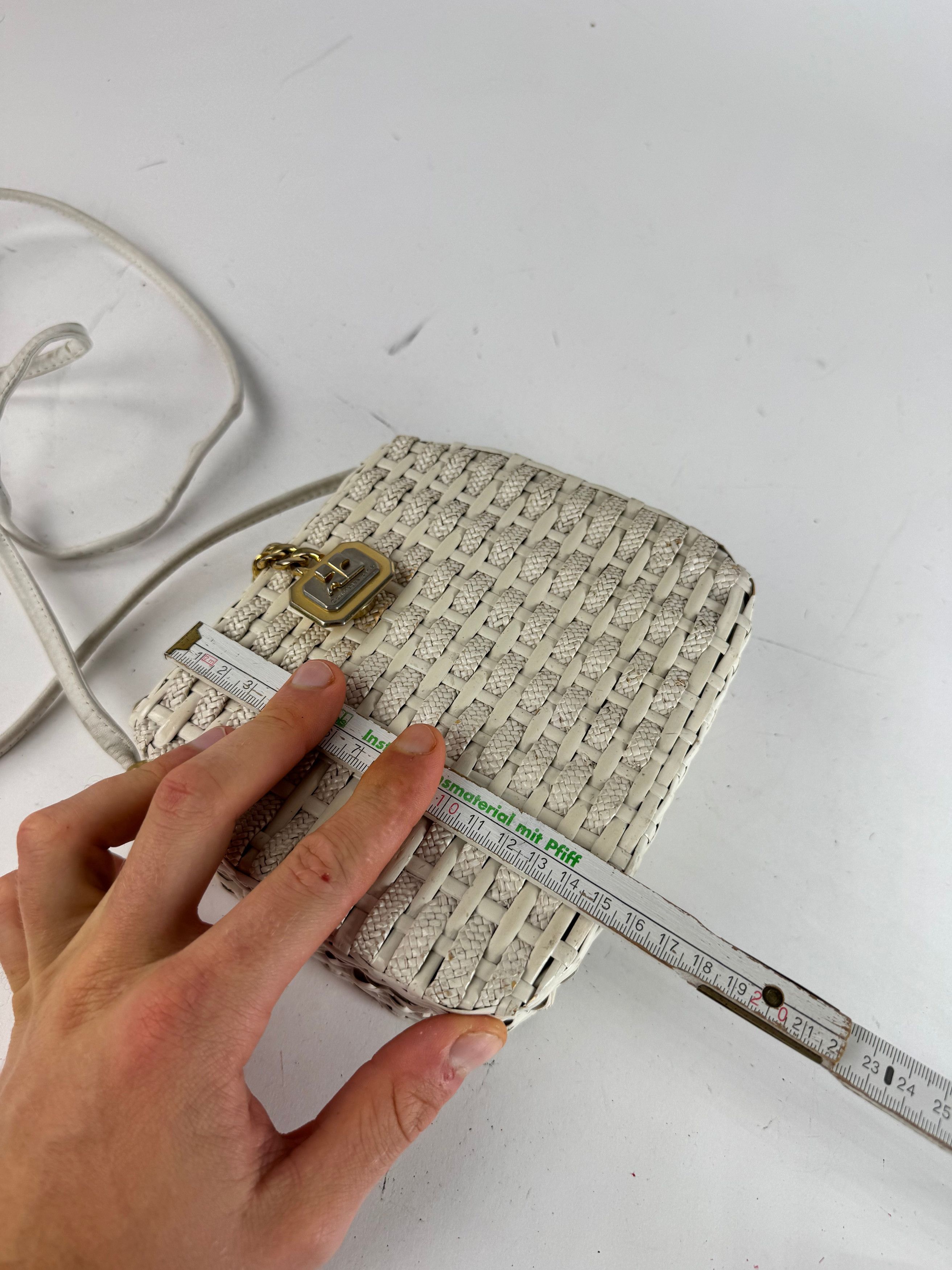 Courreges Vintage Paris Crossbody Bag White Size ONE SIZE - 13 Thumbnail