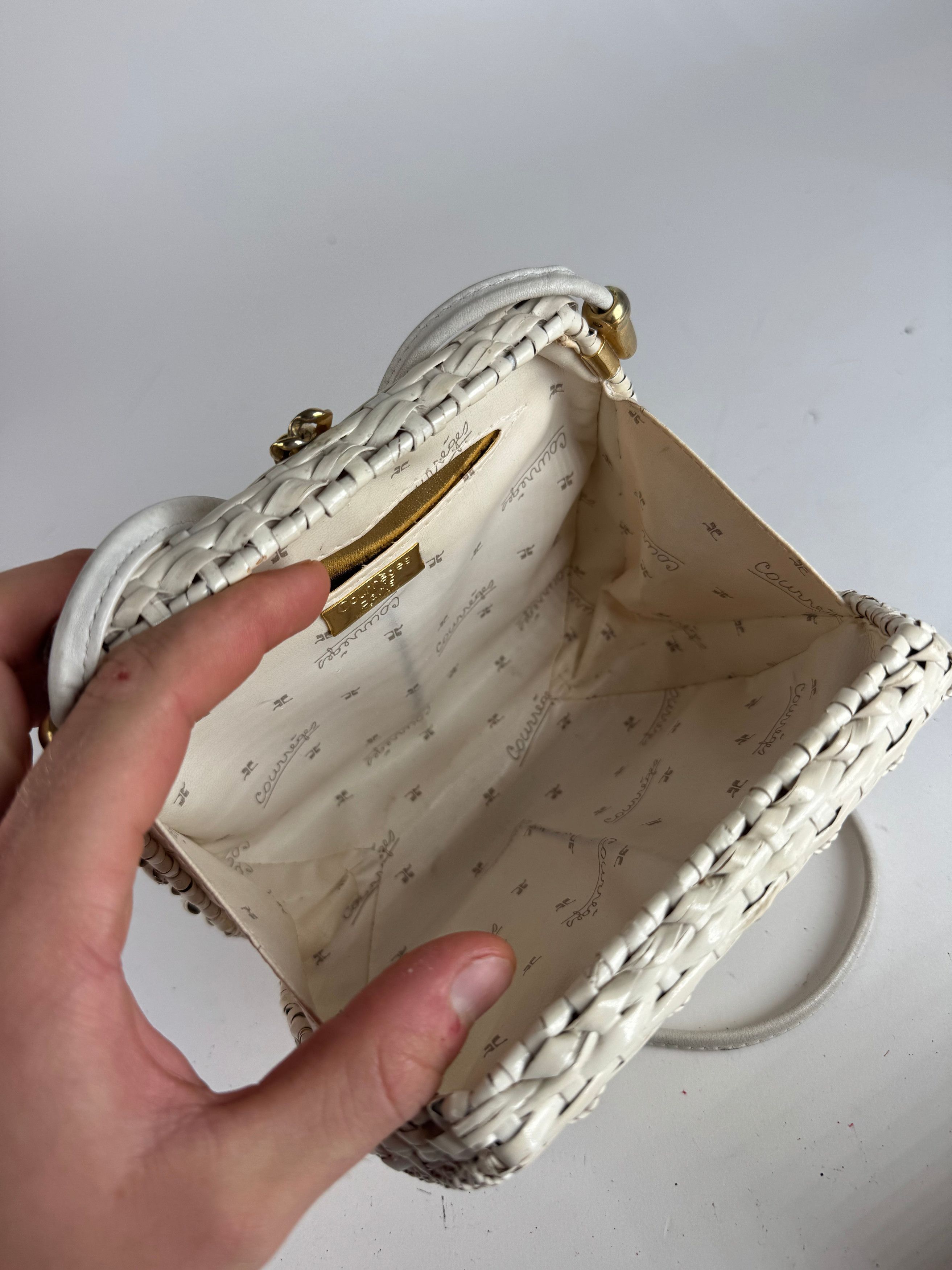 Courreges Vintage Paris Crossbody Bag White Size ONE SIZE - 3 Thumbnail