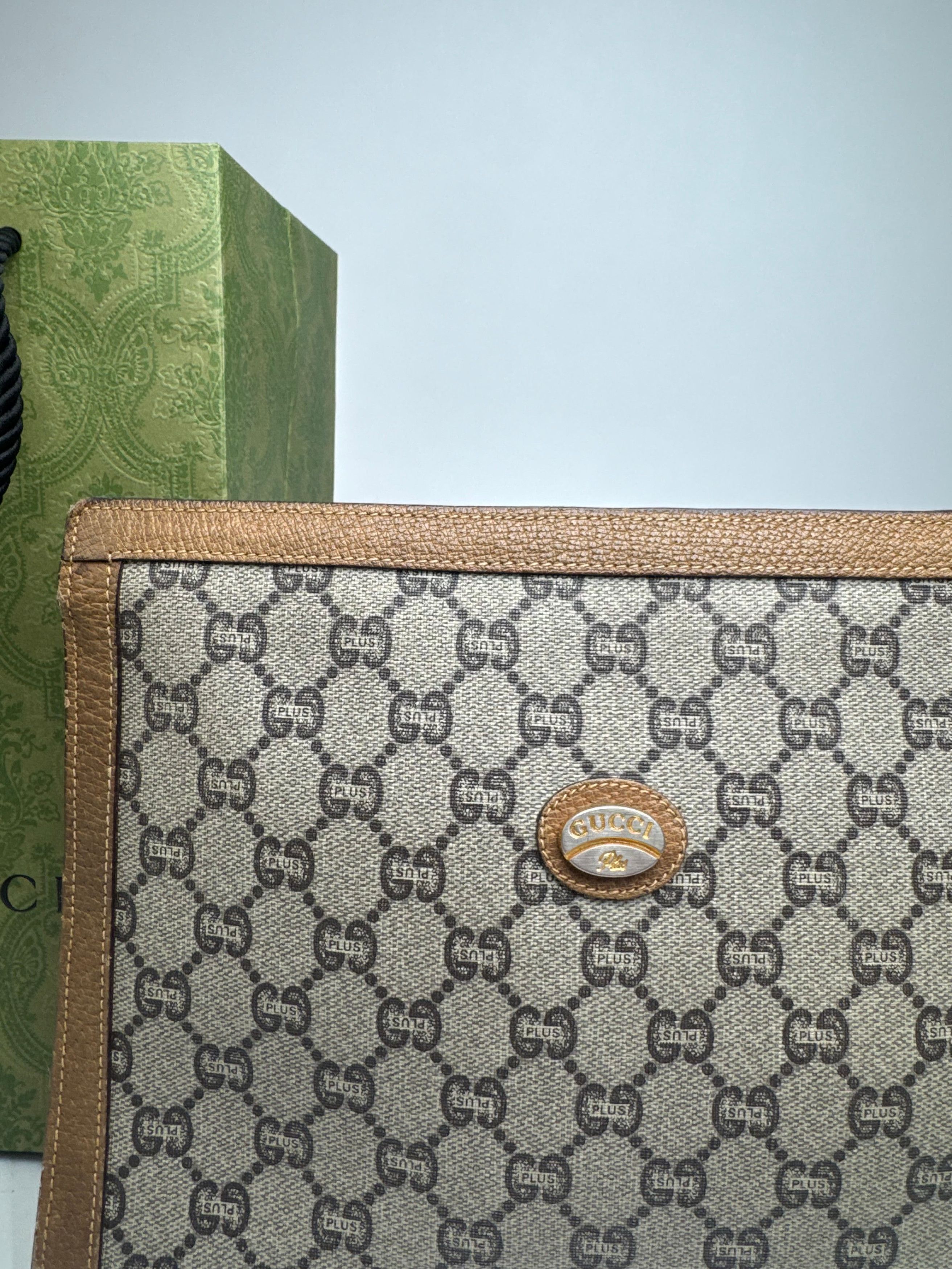 Gucci Vintage Plus Monogram Clutch Grey Brown Size ONE SIZE - 6 Thumbnail
