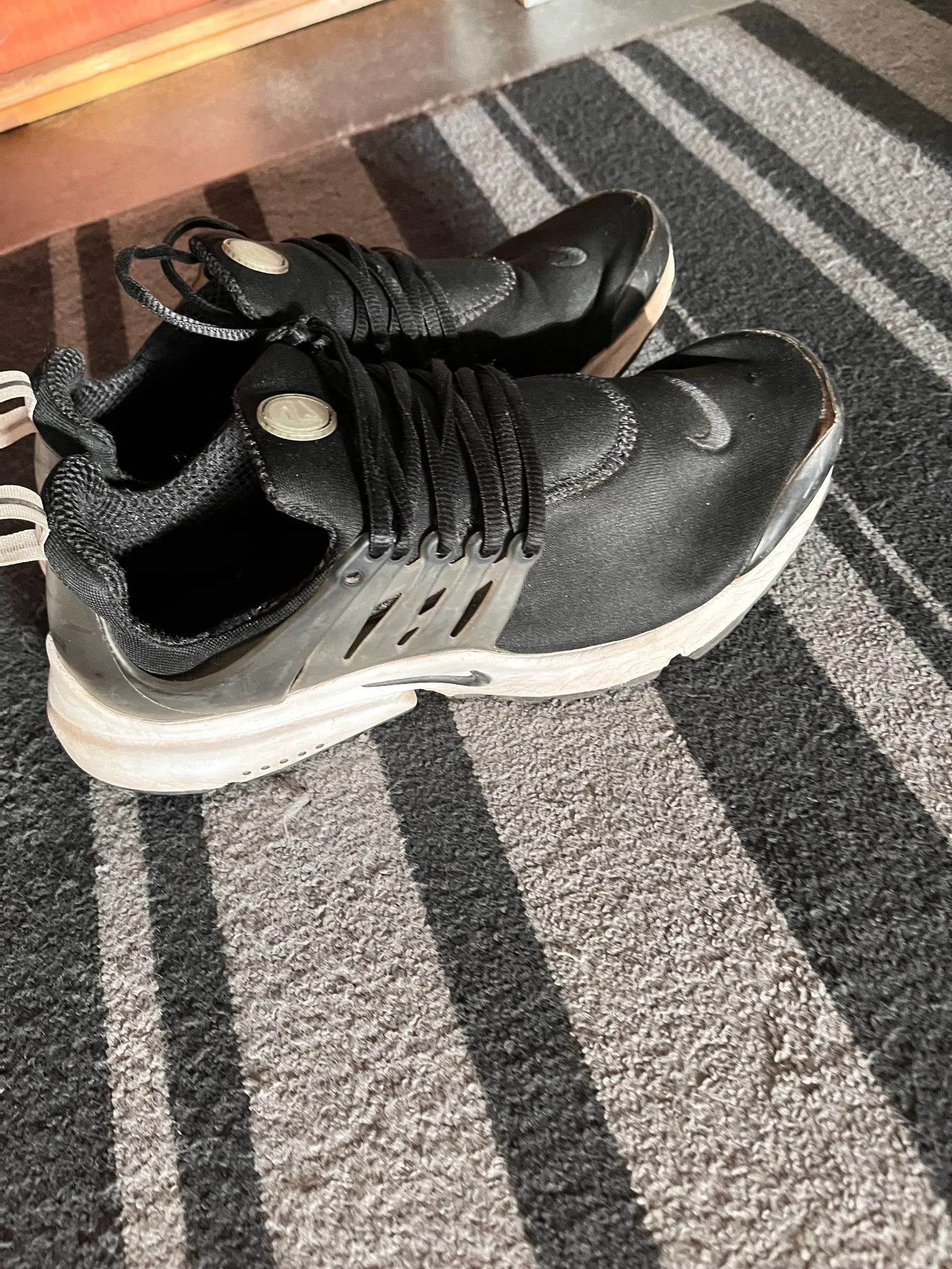 Nike Nike Sneakers Size US 11 / EU 44 - 2 Thumbnail