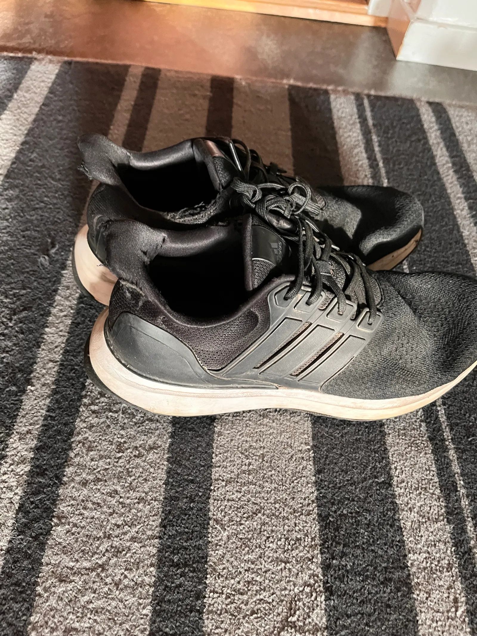 Adidas Adidas Sneakers Size US 12 / EU 45 - 2 Thumbnail