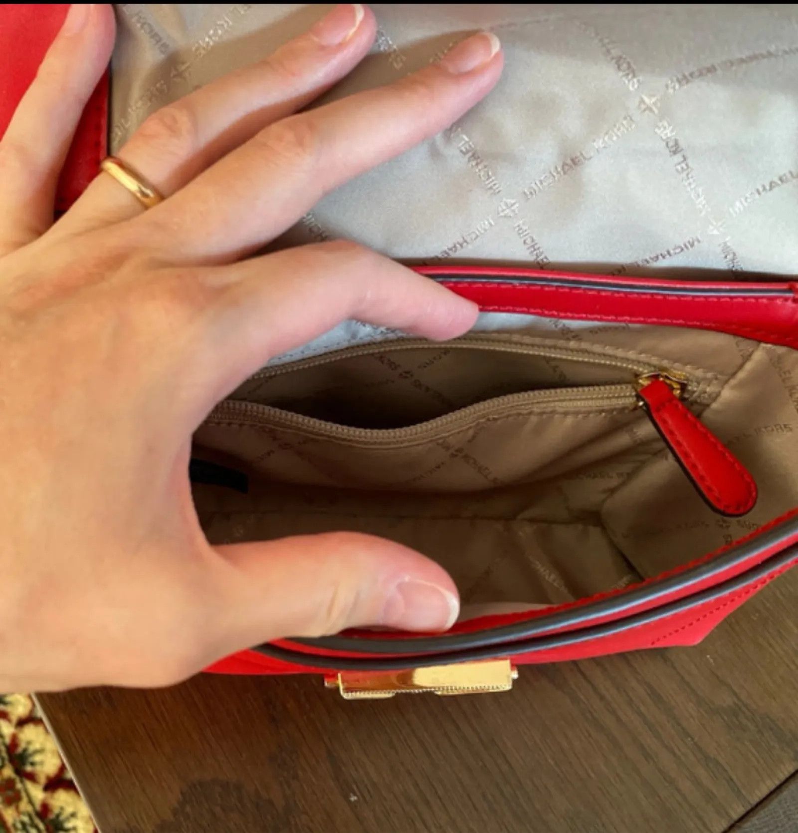 Michael Kors Michael Kors Bucket Bag Size ONE SIZE - 5 Thumbnail