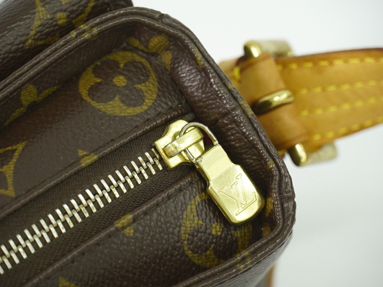 Louis Vuitton Louis Vuitton Viva Cite Handbag Monogram Canvas Size ONE SIZE - 9 Thumbnail