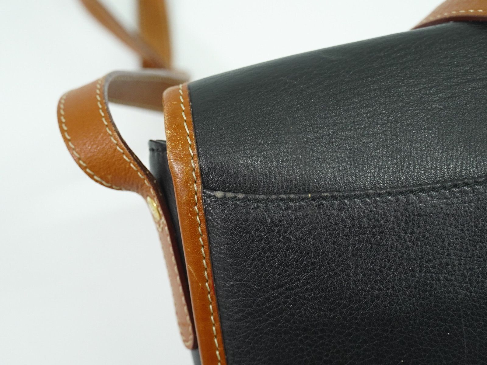 Celine Celine Vintage Crossbody Bag Logo Embossed Leather Size ONE SIZE - 5 Thumbnail