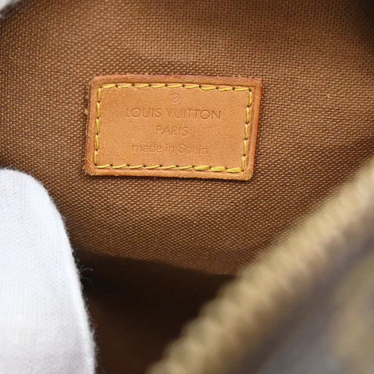 Louis Vuitton Louis Vuitton Pochette Gange Monogram Canvas Size ONE SIZE - 6 Thumbnail