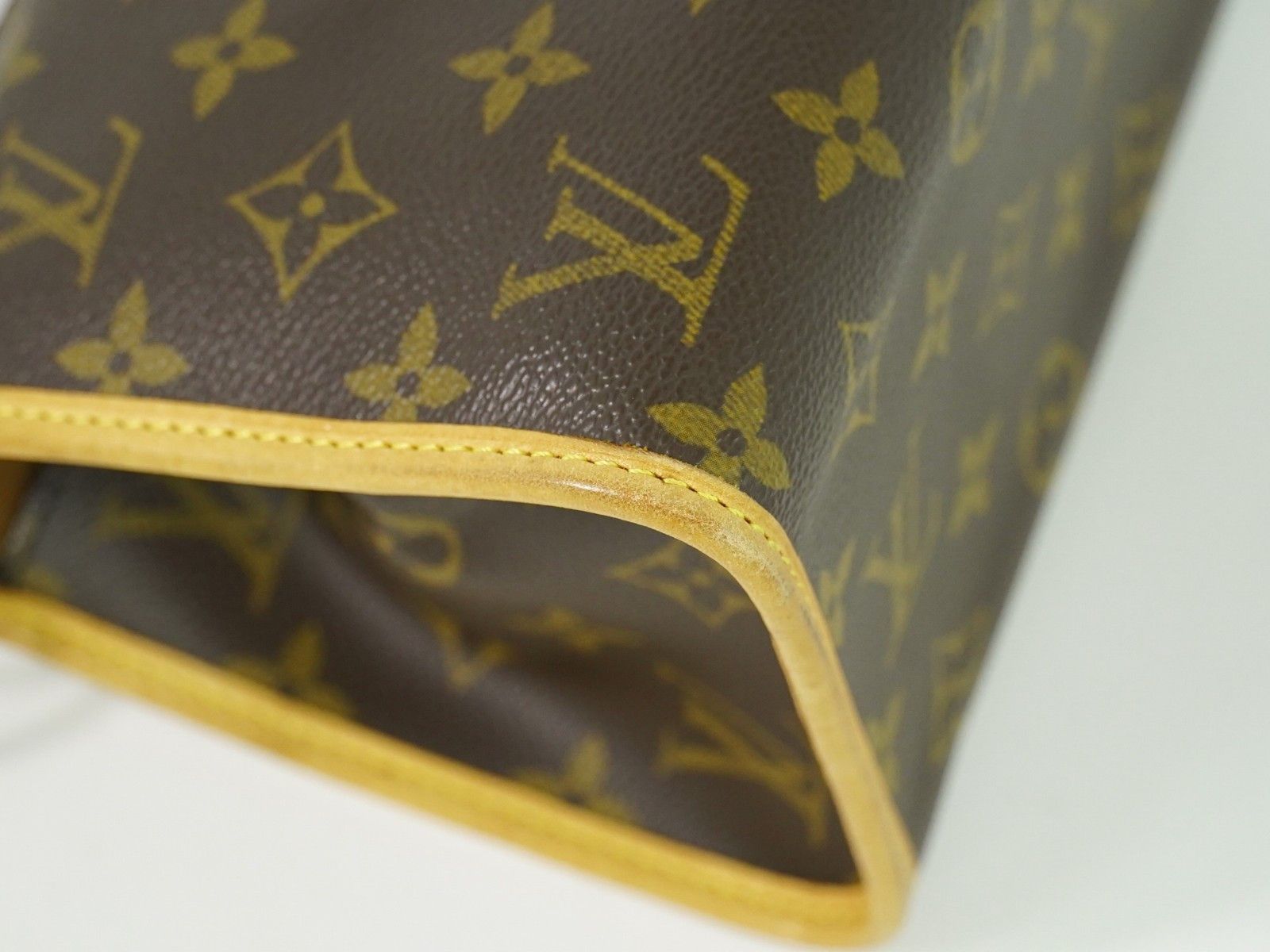 Louis Vuitton Louis Vuitton Popincourt Handle Bag Monogram Canvas Size ONE SIZE - 8 Thumbnail