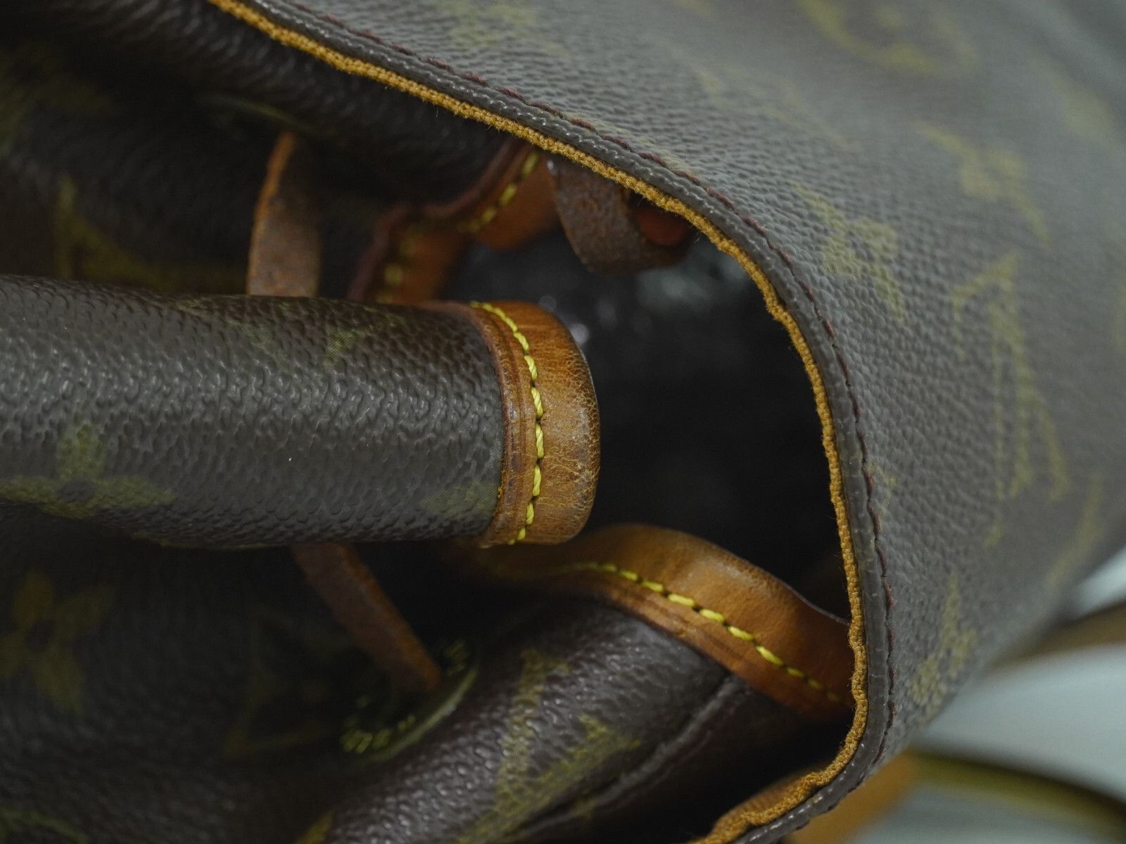 Louis Vuitton Louis Vuitton Vintage Montsouris Backpack Monogram Canvas Size ONE SIZE - 10 Thumbnail