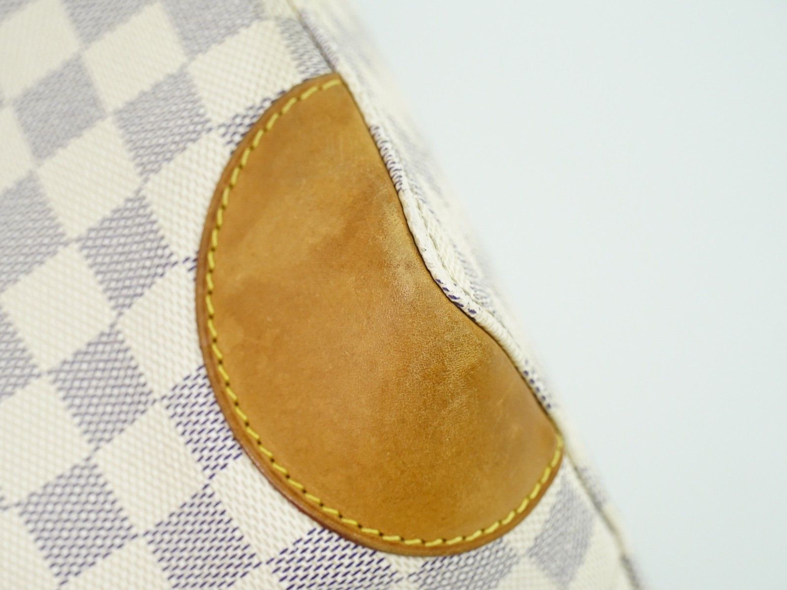 Louis Vuitton Louis Vuitton Hampstead Handbag Damier Size ONE SIZE - 8 Thumbnail