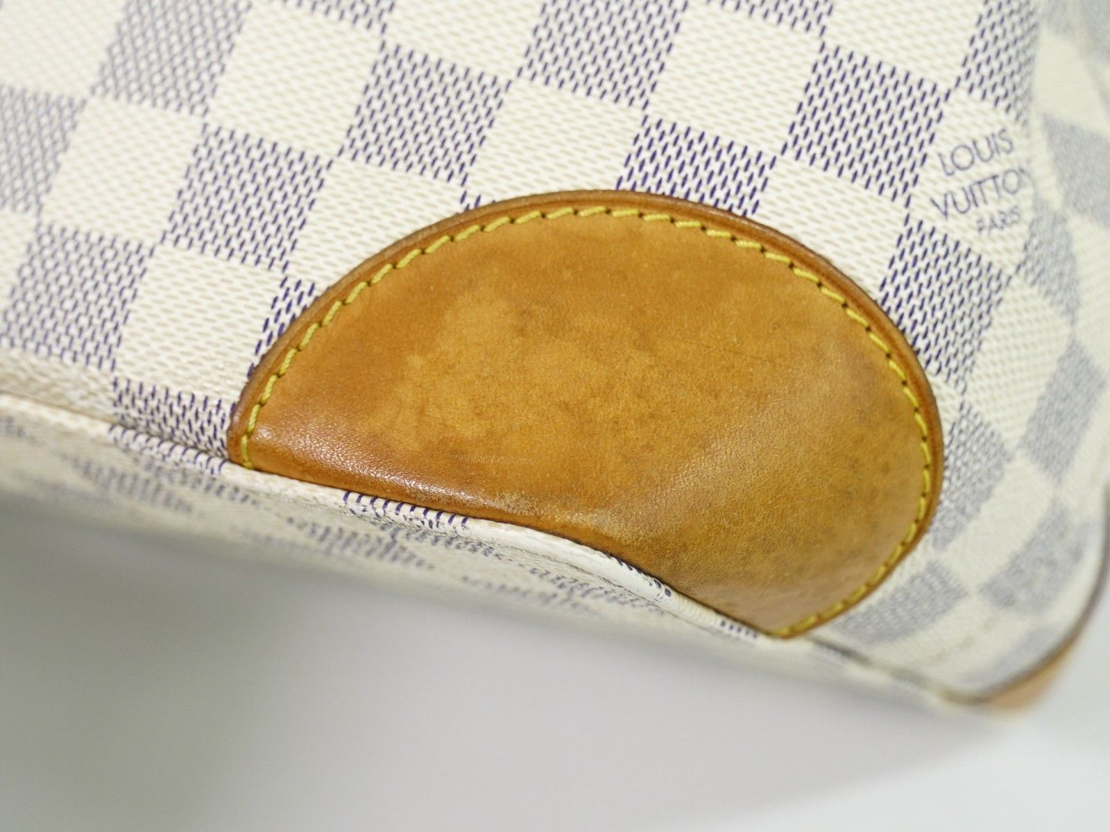 Louis Vuitton Louis Vuitton Hampstead Handbag Damier Size ONE SIZE - 9 Thumbnail