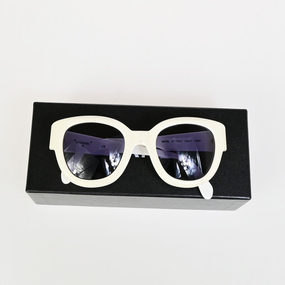 Chanel Chanel CHANEL Logo Sunglasses Eye Wear Plastic Size ONE SIZE - 9 Thumbnail