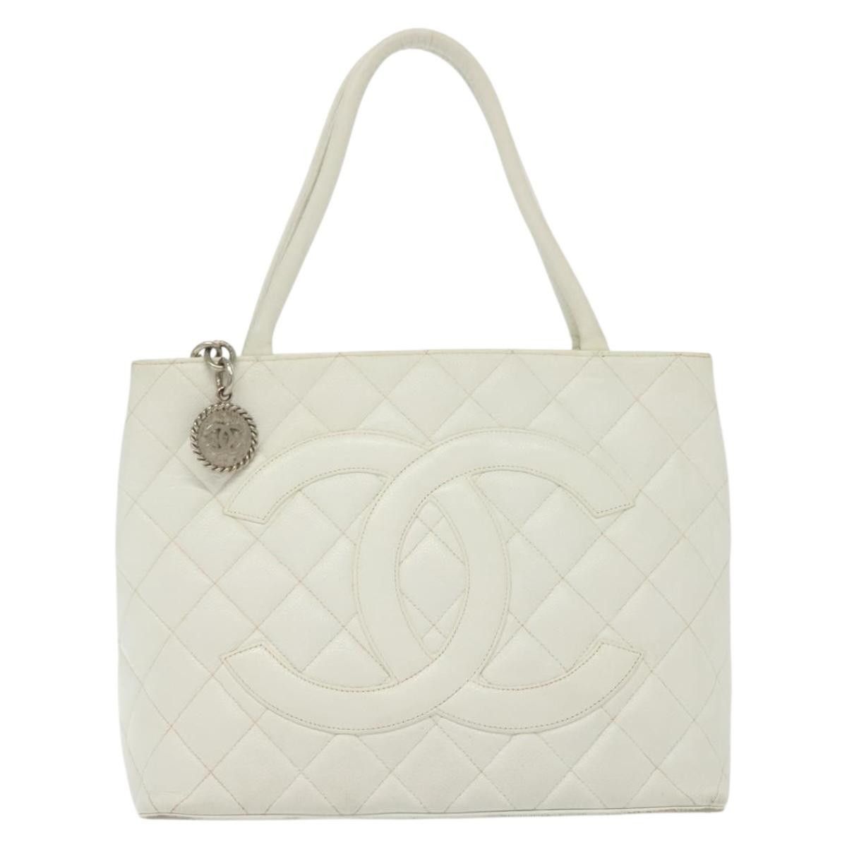Chanel Chanel Medallion Tote Quilted Caviar Size ONE SIZE - 19 Thumbnail