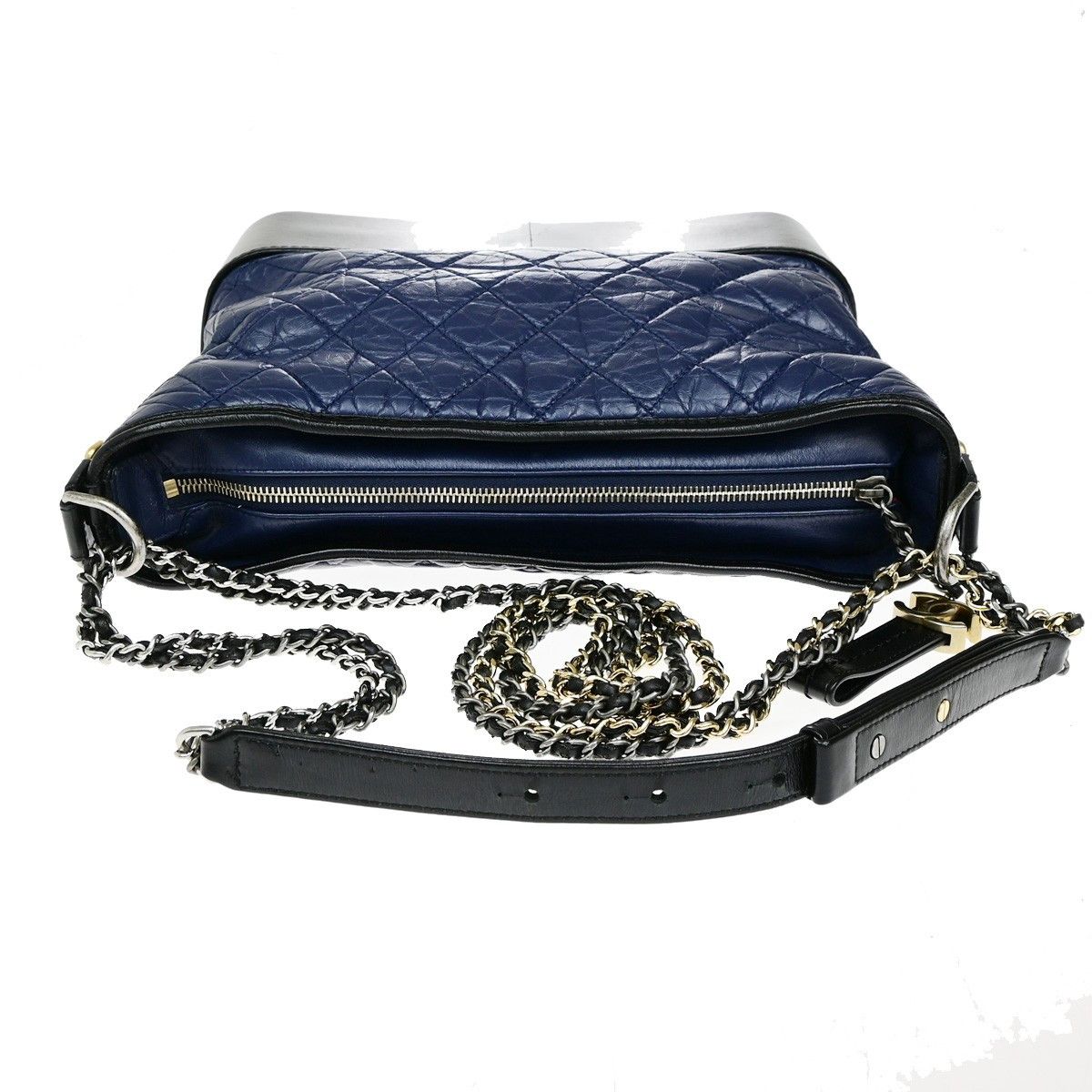 Chanel Chanel Gabrielle Hobo Quilted Goatskin and Patent Size ONE SIZE - 8 Thumbnail