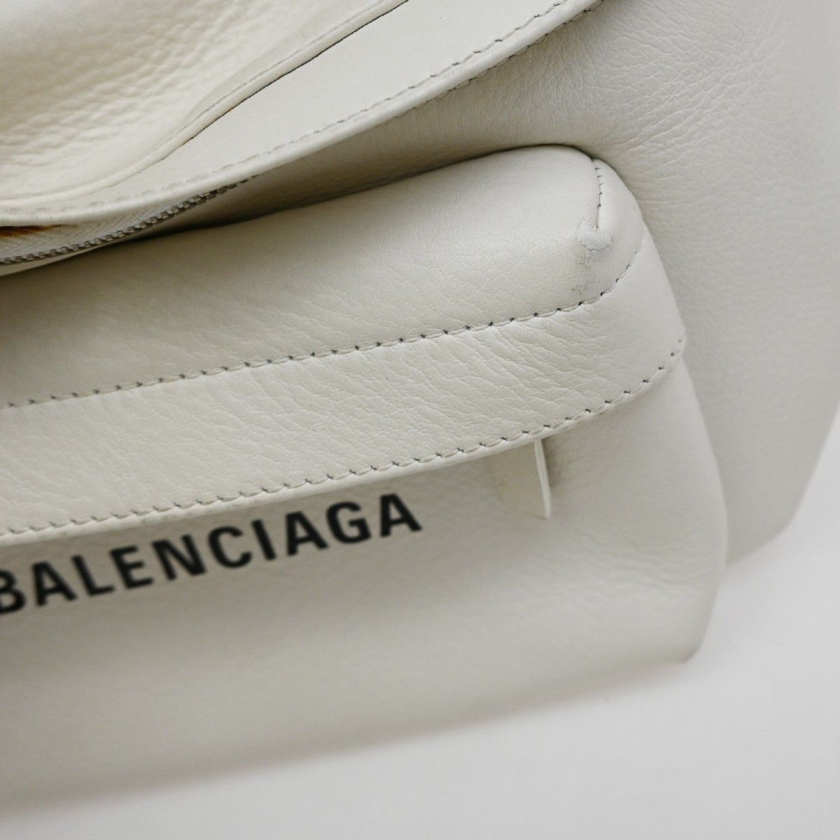 Balenciaga Balenciaga Everyday Waist Bag Leather Size ONE SIZE - 15 Thumbnail