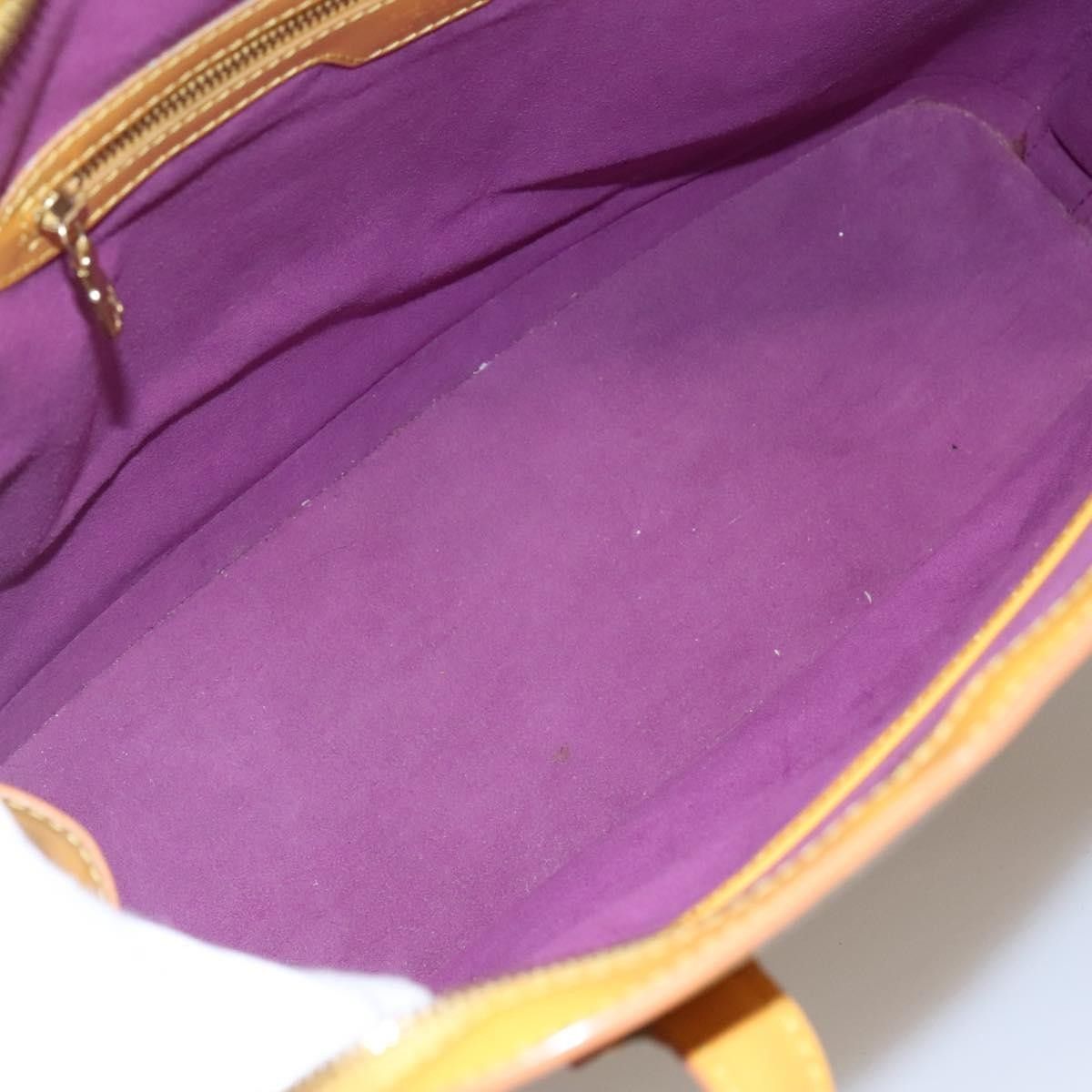 Louis Vuitton Louis Vuitton Lussac Handbag Epi Leather Size ONE SIZE - 5 Thumbnail