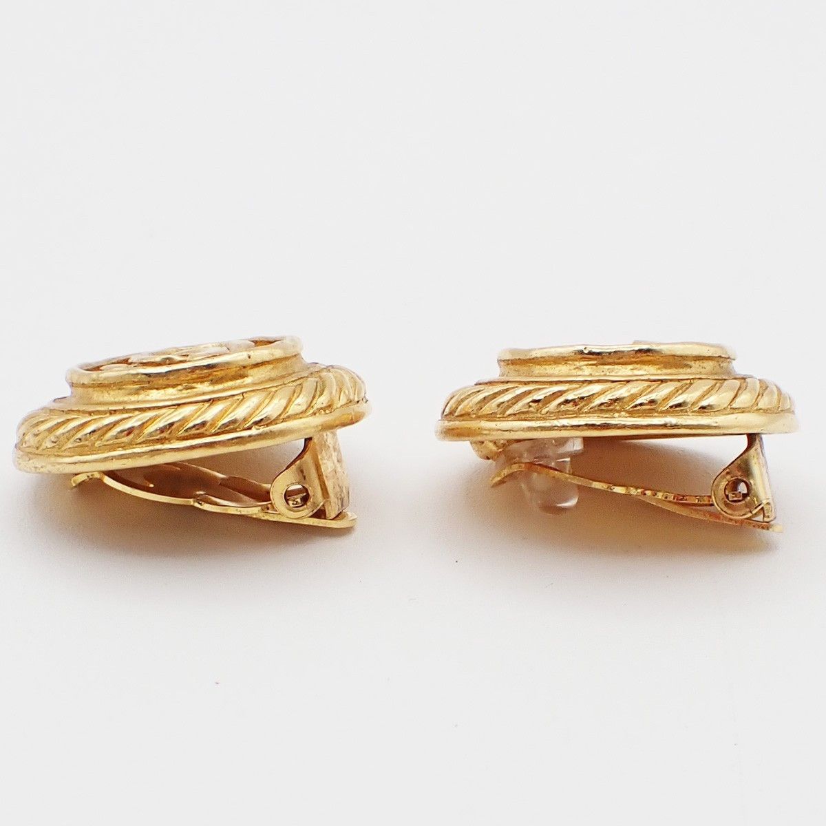 Chanel Chanel Logo CC Gold-plated Size ONE SIZE - 2 Thumbnail