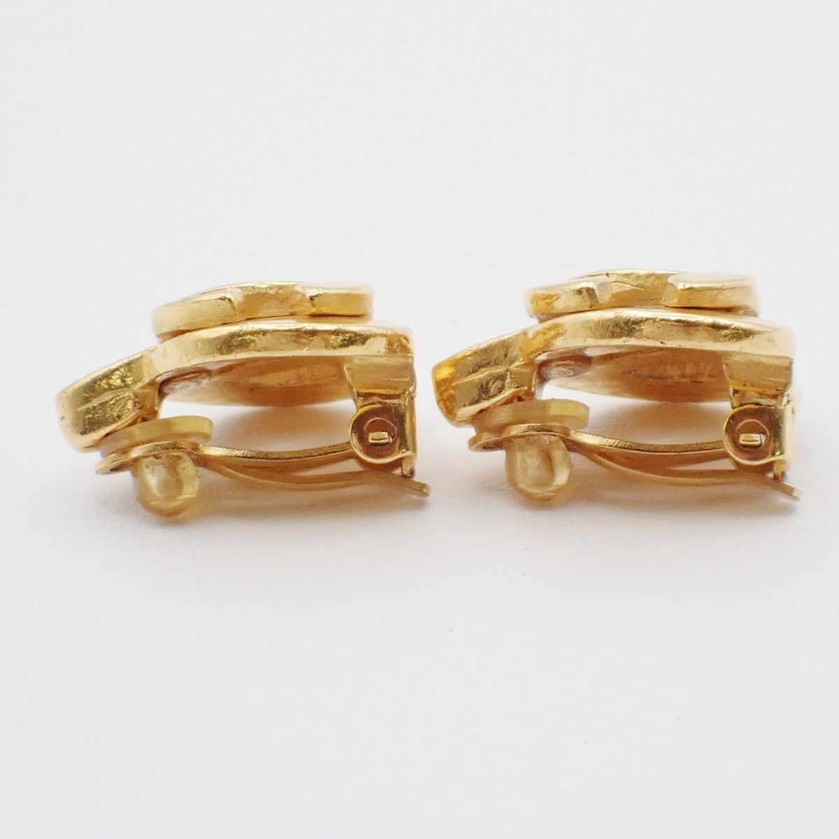 Chanel Chanel CC logo heart Gold-plated Size ONE SIZE - 2 Thumbnail