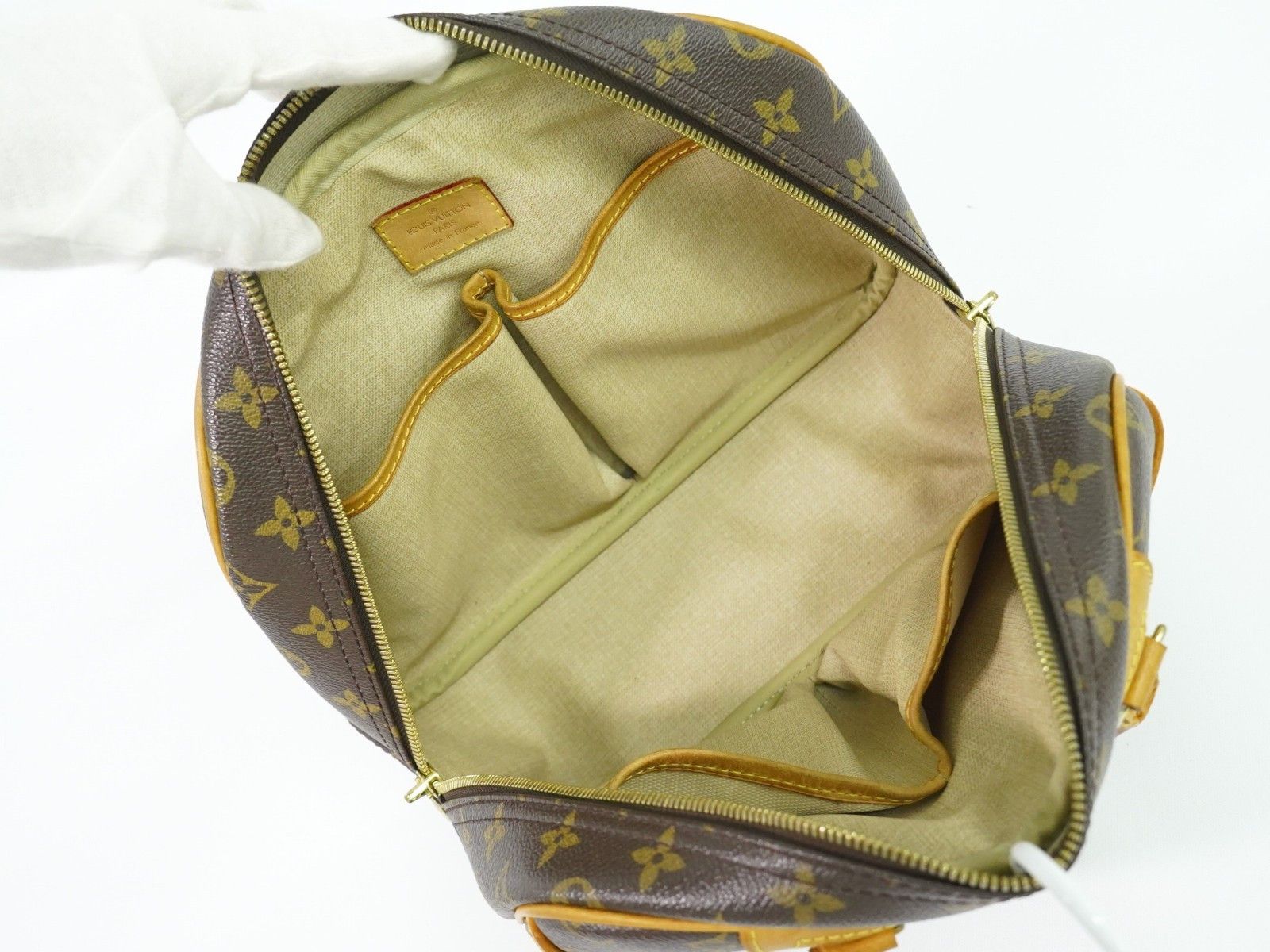 Louis Vuitton Louis Vuitton Trouville Handbag Monogram Canvas Size ONE SIZE - 3 Thumbnail